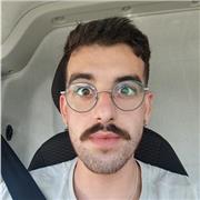 Soy estudiante del Grado de Historia en la UMA y poseo los conocimientos necesarios para poder enseñar todos los campos de la ESO